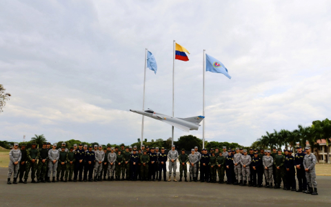 Cadetes de aire, mar y tierra compartieron en el “Reto Operacional Púrpura”