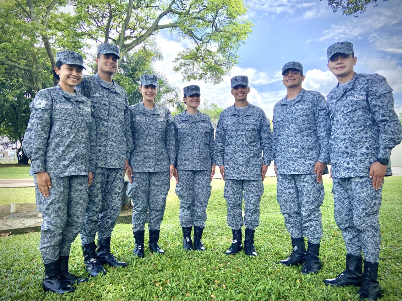 Un Yanacona forma parte de su Fuerza Aérea Colombiana Un Yanacona forma parte de su Fuerza Aérea Colombiana