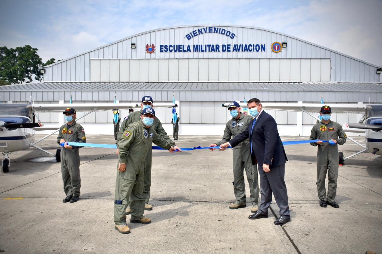 Nuevas aeronaves para el entrenamiento primario llegaron a la EMAVI Nuevas aeronaves para el entrenamiento primario llegaron a la EMAVI