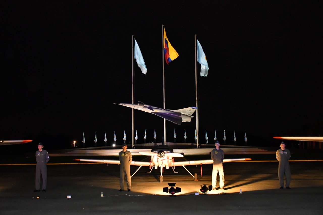 88 años de historia, formando los Oficiales de su Fuerza Aérea Colombiana 88 años de historia, formando los Oficiales de su Fuerza Aérea Colombiana